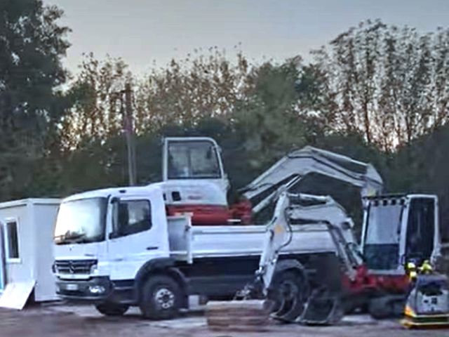 Mini bager ili veliki bager